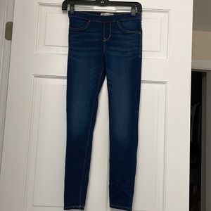 Like new Levi’s pull on jeggings